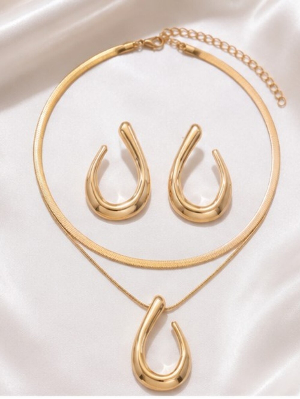 Gold Horseshoe Pendant Necklace and Earring Set